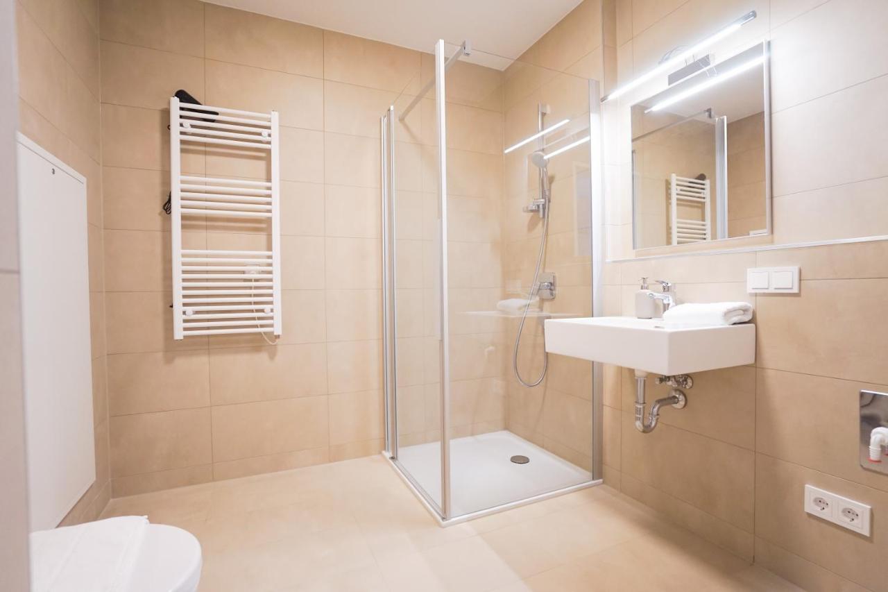 Boutique Studio With Terrace And Pool Відень Екстер'єр фото