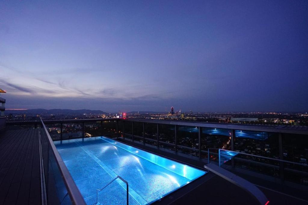 Boutique Studio With Terrace And Pool Відень Екстер'єр фото
